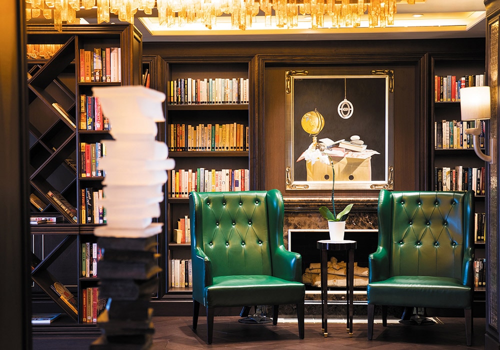 Regent Seven Seas Cruises - Seven Seas Explorer - Library.jpg